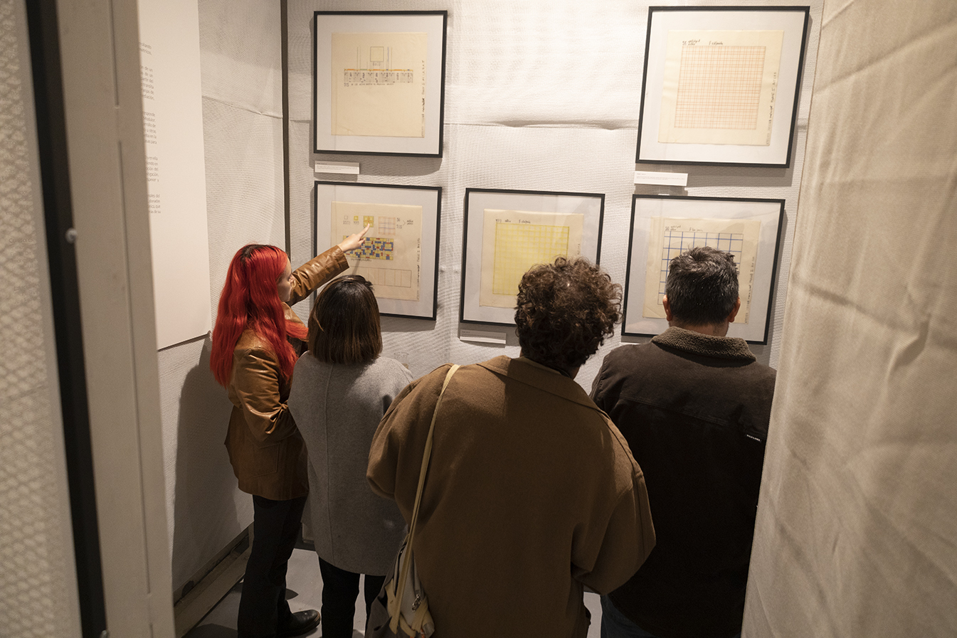 Exposición In-Between